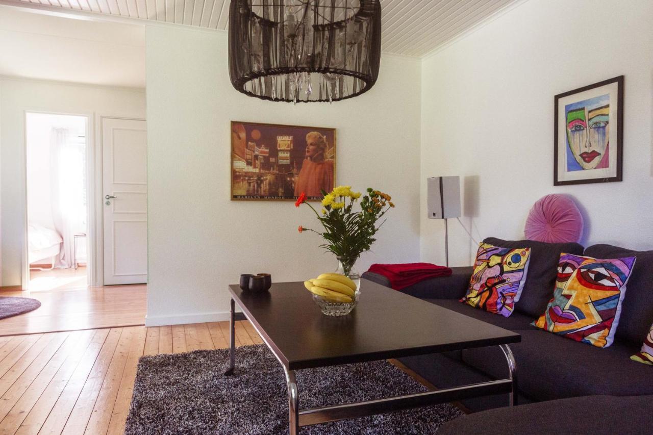 Very Nice Cottage By The Lake. Lursjoen! Hastveda Bagian luar foto