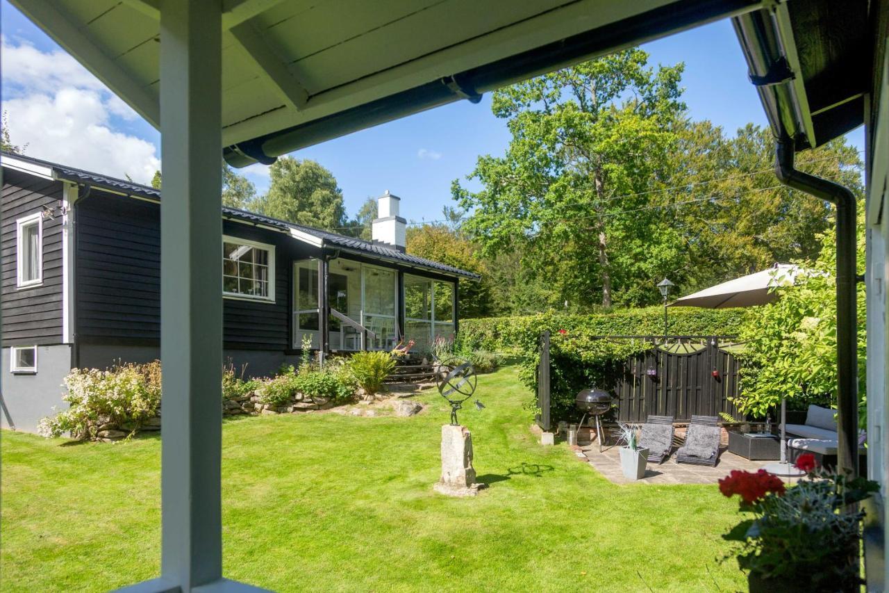 Very Nice Cottage By The Lake. Lursjoen! Hastveda Bagian luar foto